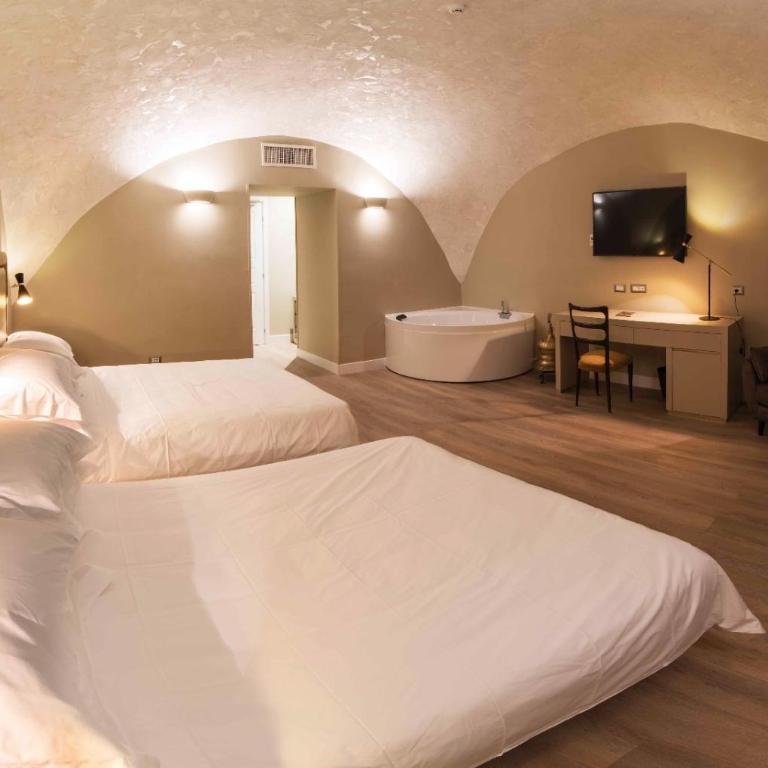 Caruso Place Luxury Rooms & Suites - Suite con Letto Matrimoniale Queen Size - 10