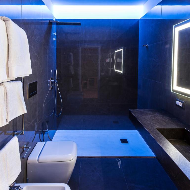 Caruso Place Luxury Rooms & Suites - Suite con Vista sulla Galleria e su una Strada - 13