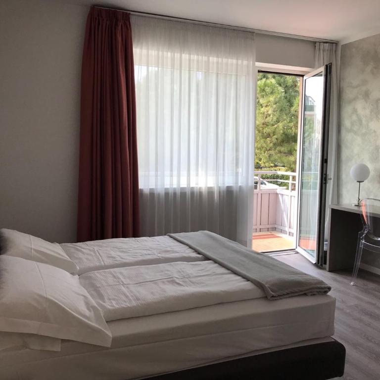 Hotel Piccolo Mondo - Doppel- oder Zweibettzimmer - im Erdgeschoss mit Garten - 5