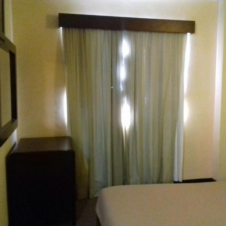 CHN Hotel Monterrey Santa Fe - Superior Queen Room - 9