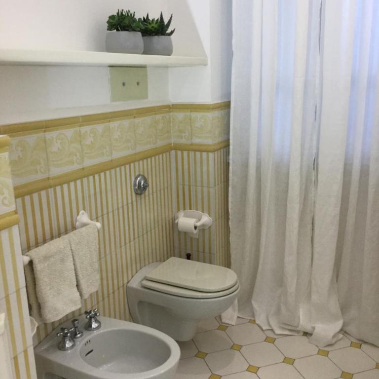 Al Massimo 36 - Camera Matrimoniale con Bagno Privato Esterno - 7
