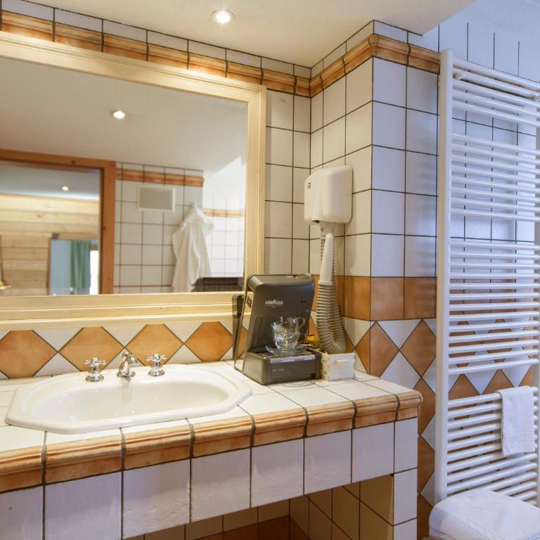 Chalet Mattias - Suite con Vasca Idromassaggio (2 Adulti) - 4