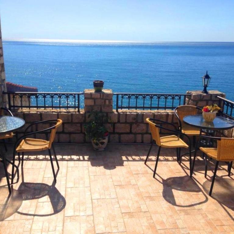 Apartments Antigona Old Town - Deluxe Double Room with Sea View - 24