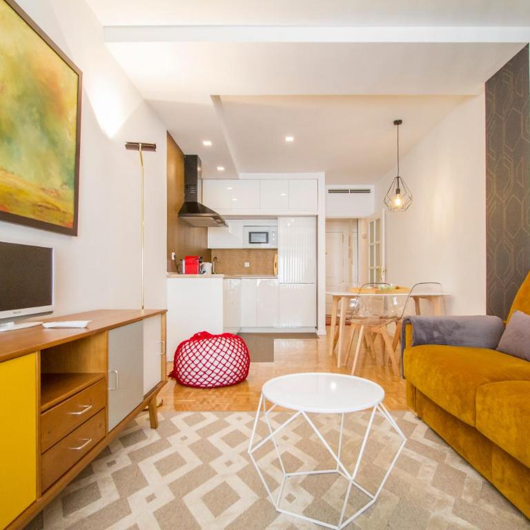 Puerta de Atocha - Acogedor estudio para 4 con piscina - Apartamento - 10