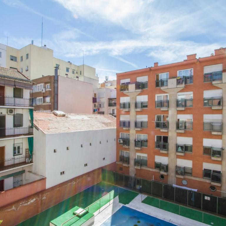 Puerta de Atocha - Acogedor estudio para 4 con piscina - Apartamento - 22