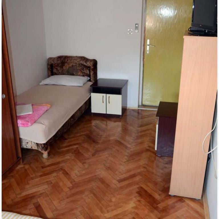 Apartments Roza - Apartment - 9