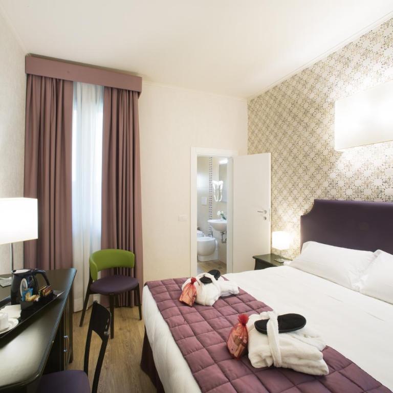 Hotel Montreal - Deluxe Family Room - 2