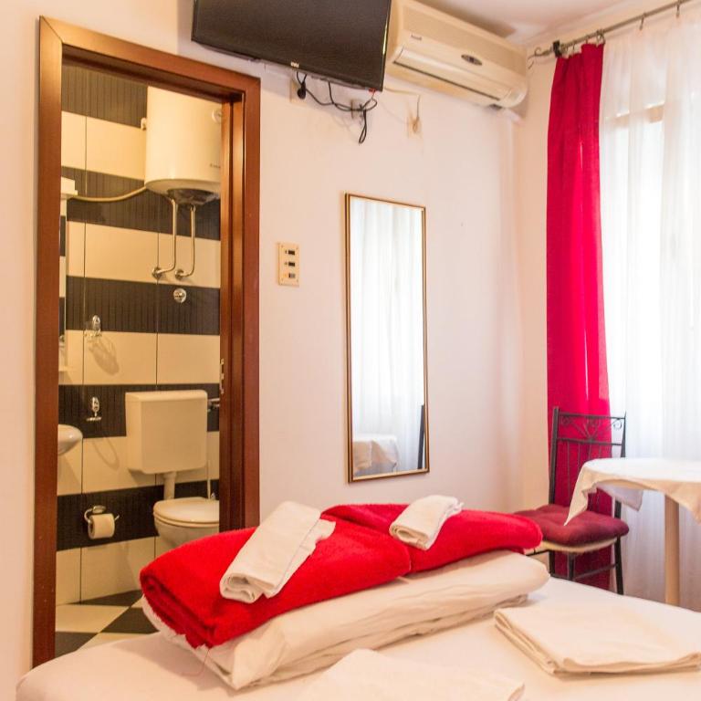 Guest House Vucicevic - Dvokrevetna Soba sa Bračnim Krevetom - 2