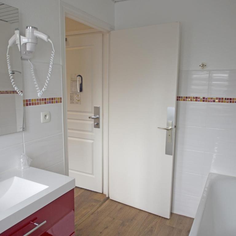Hotel Belle Vue Royan - Chambre Double avec Salle de Bains Privative - 7