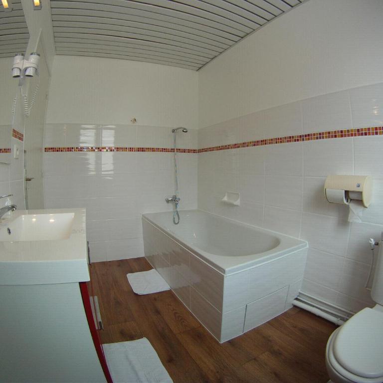 Hotel Belle Vue Royan - Chambre Double avec Salle de Bains Privative - 6