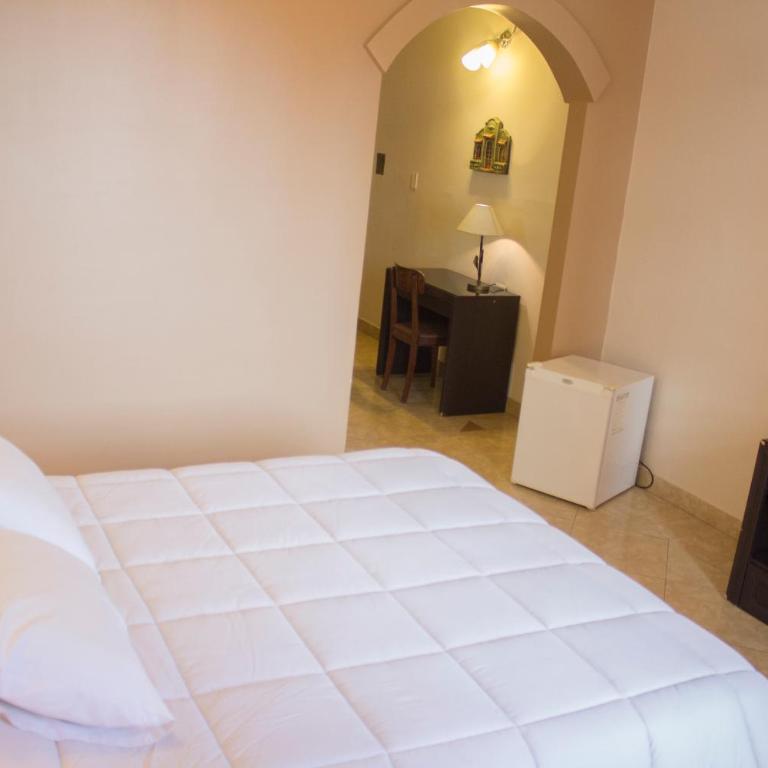 Asuncion Palace - Double Room - 11