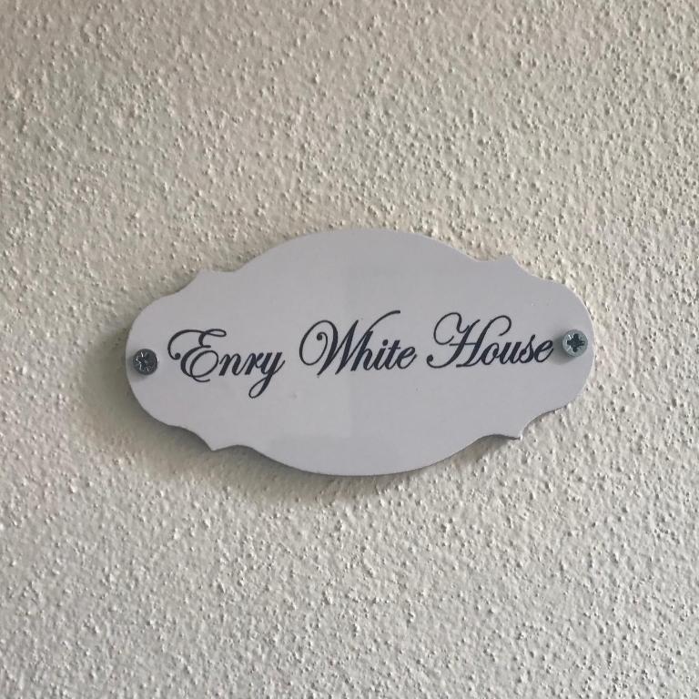 Enry White House - Vacation Home - 16