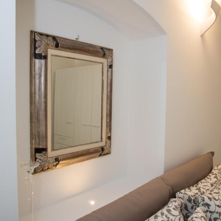 Residenza Romantica - Camera Matrimoniale Deluxe con Bagno Privato Esterno - 4
