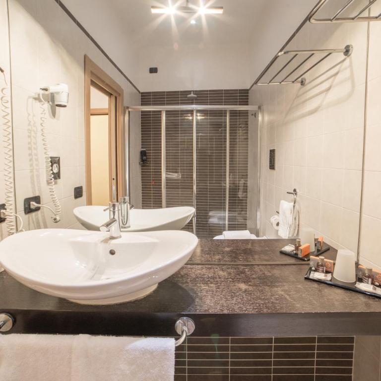 B&B Chiaia 32 - Monolocale (2 Adulti) - 34