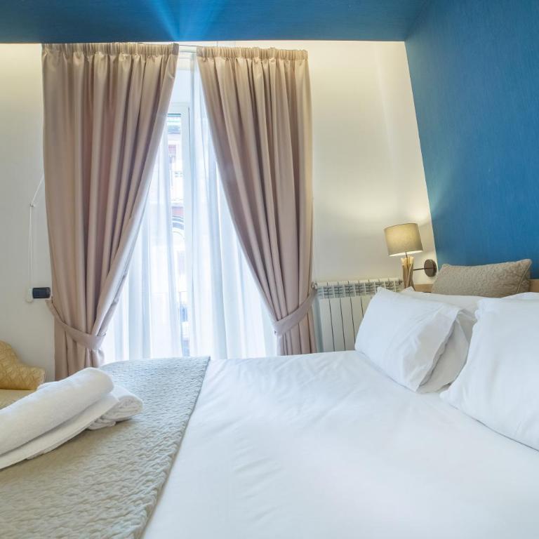 B&B Chiaia 32 - Monolocale (2 Adulti) - 7