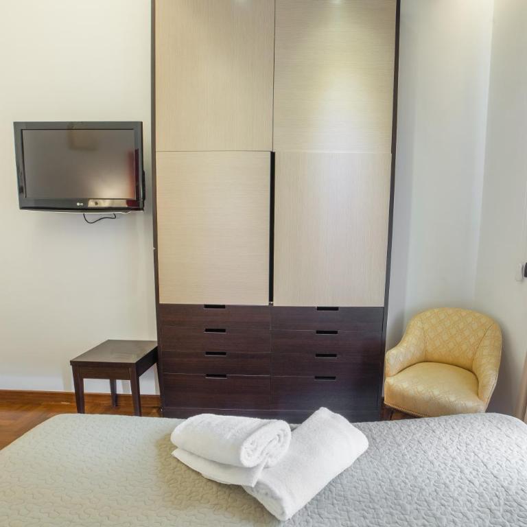 B&B Chiaia 32 - Monolocale (2 Adulti) - 48