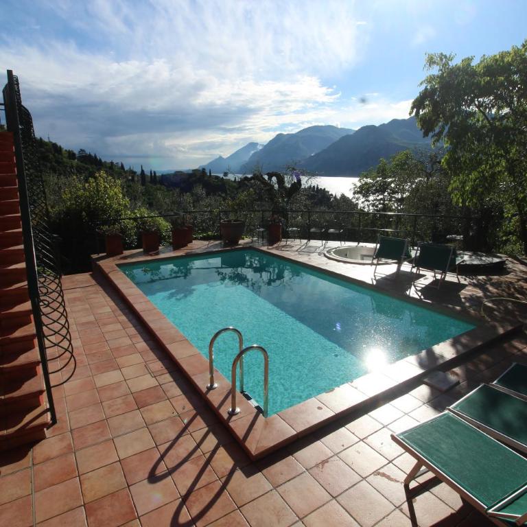 red house conditioned whit pool enchanting lake view - Villa con Piscina Privata - 23