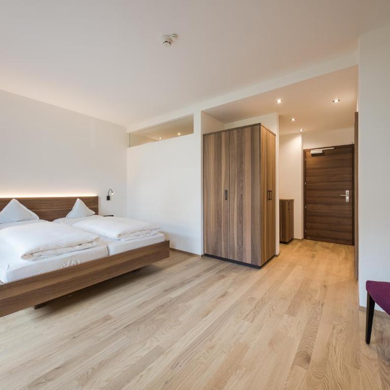 Hotel Salgart - Double Room with balcony - 8