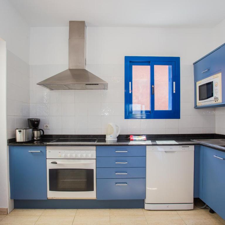 Las Marinas Deluxe - Villa - 21