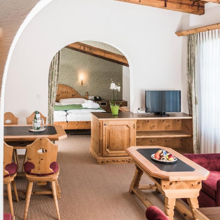 Soldanella by Hotel Adula - Junior Suite mit Balkon - 8
