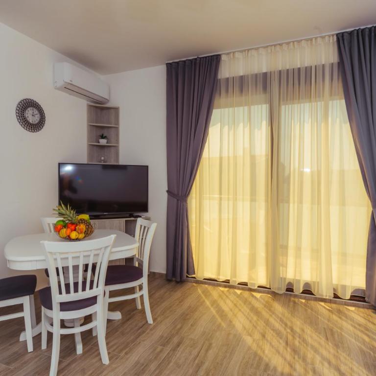 Apartments Monte Re - Apartment with Terrace - 5