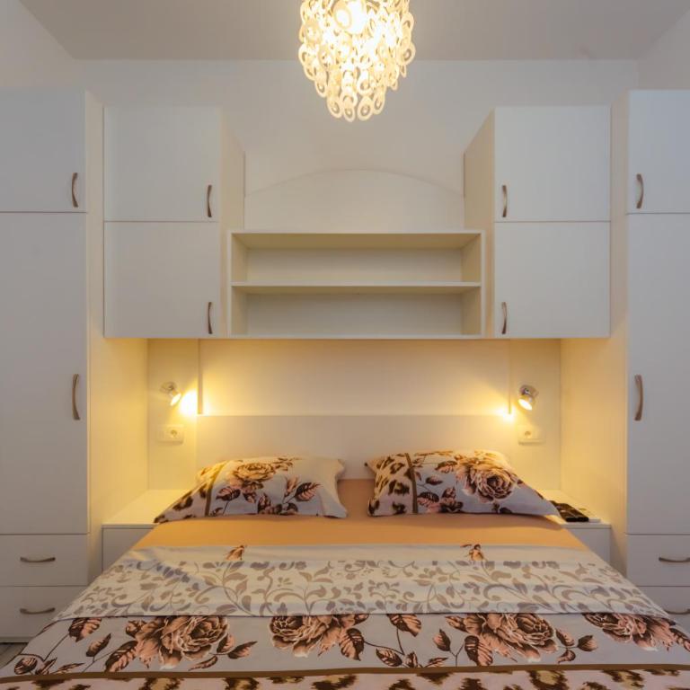 Apartments Monte Re - One-Bedroom Apartment - 7