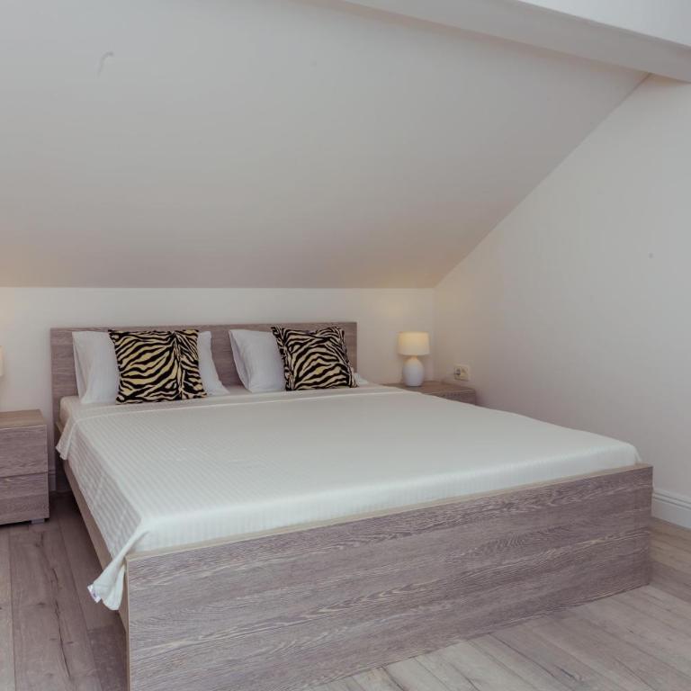 Apartments Monte Re - Loft - 9