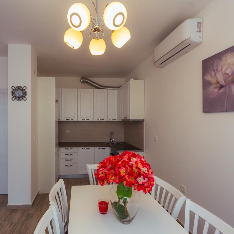 Apartments Monte Re - Three-Bedroom Apartment - 13