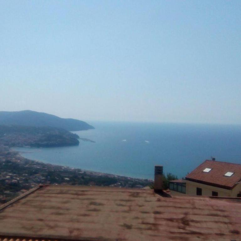 Casa vacanza con vista mozzafiato - Casa Vacanze - 8