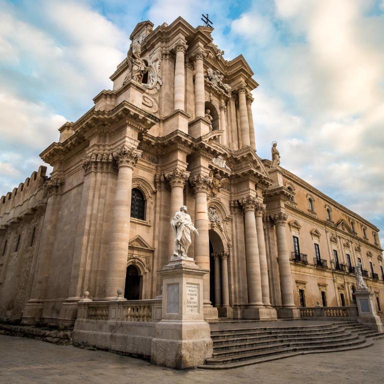 Casa Zummo Ortigia Luxury Apartment - Two-Bedroom Townhouse - 71