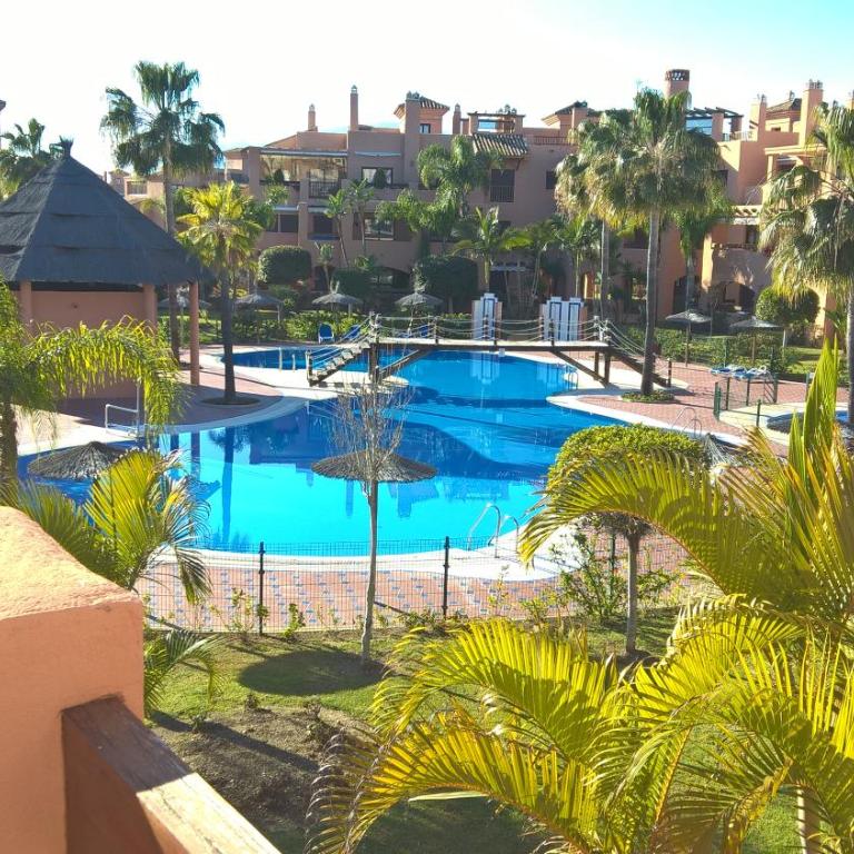 Hacienda del Sol Beachside and Golf Apt Marbella Puerto Banus - Apartamento Superior de 2 dormitorios con vistas a la piscina - 1