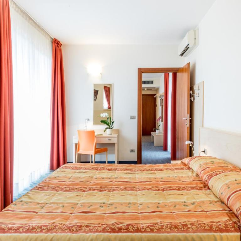 Hotel San Vito - Camera Familiare (2 Adulti + 2 Bambini) - 3