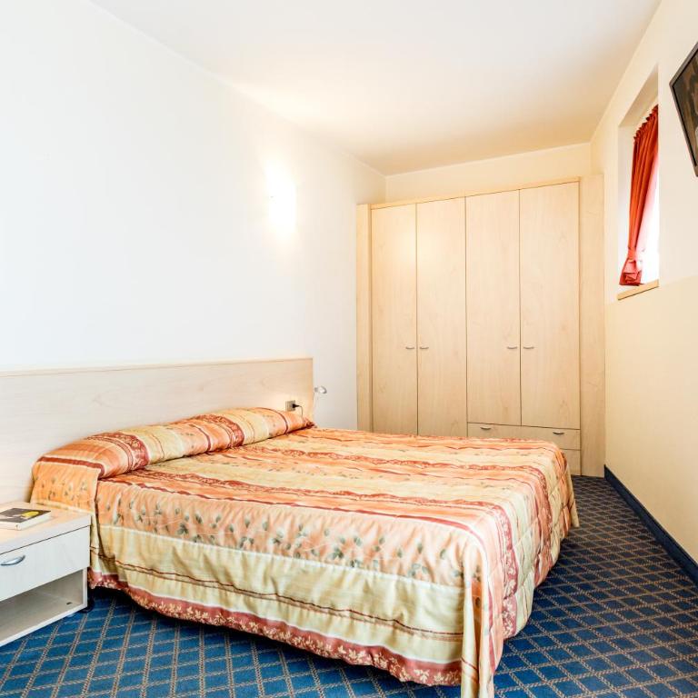 Hotel San Vito - Camera Familiare (2 Adulti + 2 Bambini) - 2