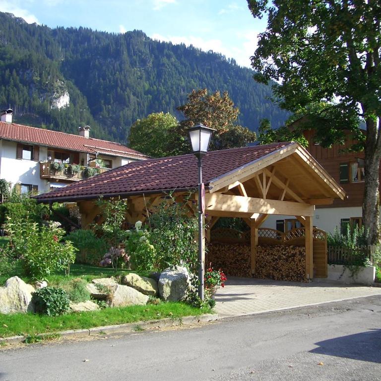 Ferienwohnung Mitteldorf - Apartment mit Blick auf die Berge - 11