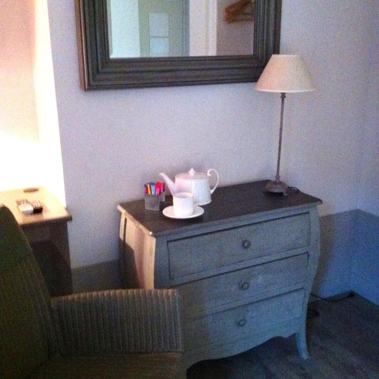 Hôtel L'Adresse - Chambre Lits Jumeaux - 4
