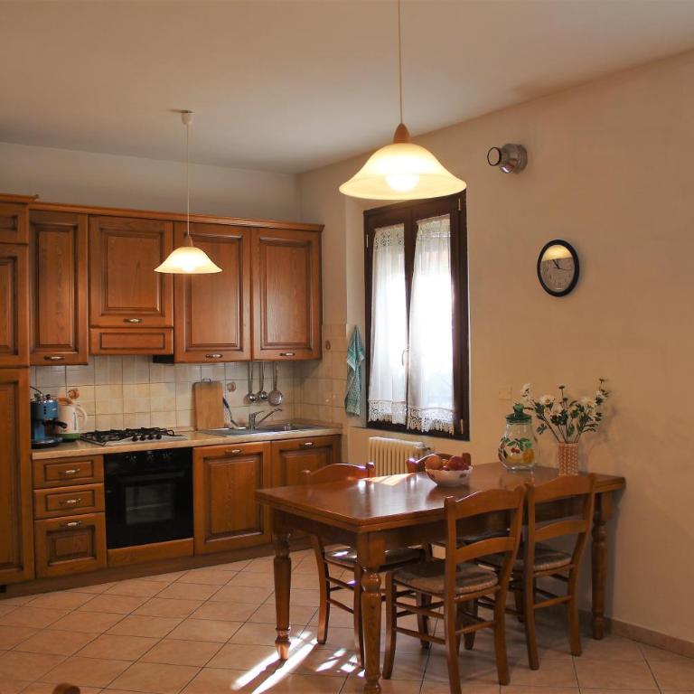 Via di Roma 4 - Appartamento con Balcone - 2