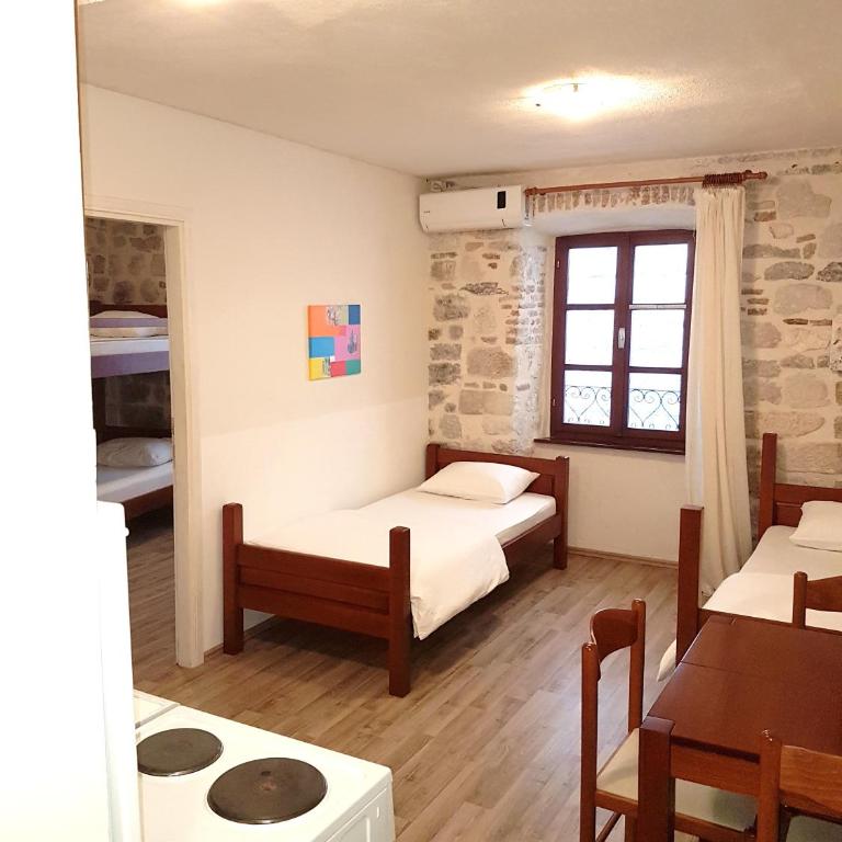 Apartments Historic Stone House - Apartman sa 2 Spavaće Sobe II - 9