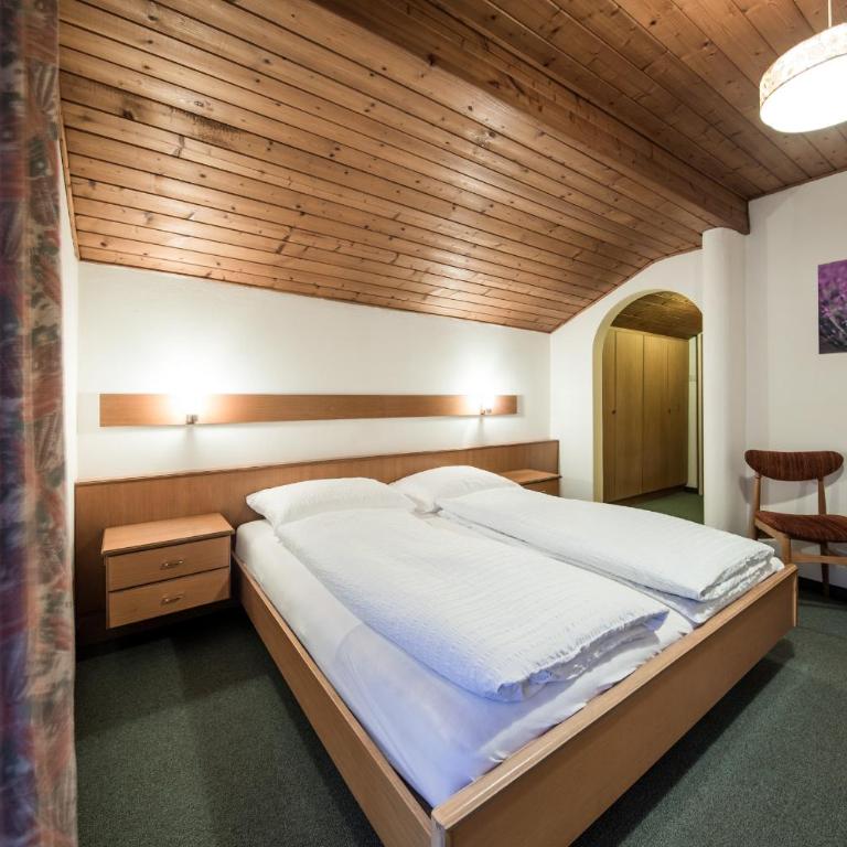Apartments Obermayr - Apartment mit 2 Schlafzimmern und Poolblick - 2