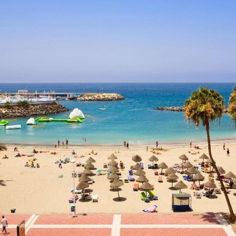 Playa y sol !!! Parking y wifi gratis - Apartamento - 1