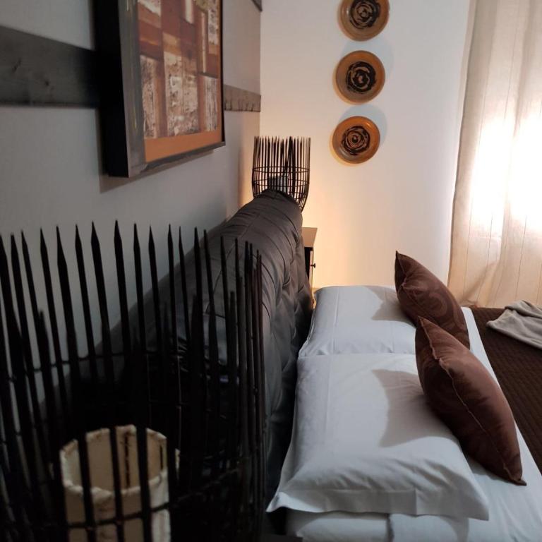 3Jolie - Double Room with Shared Bathroom - 2