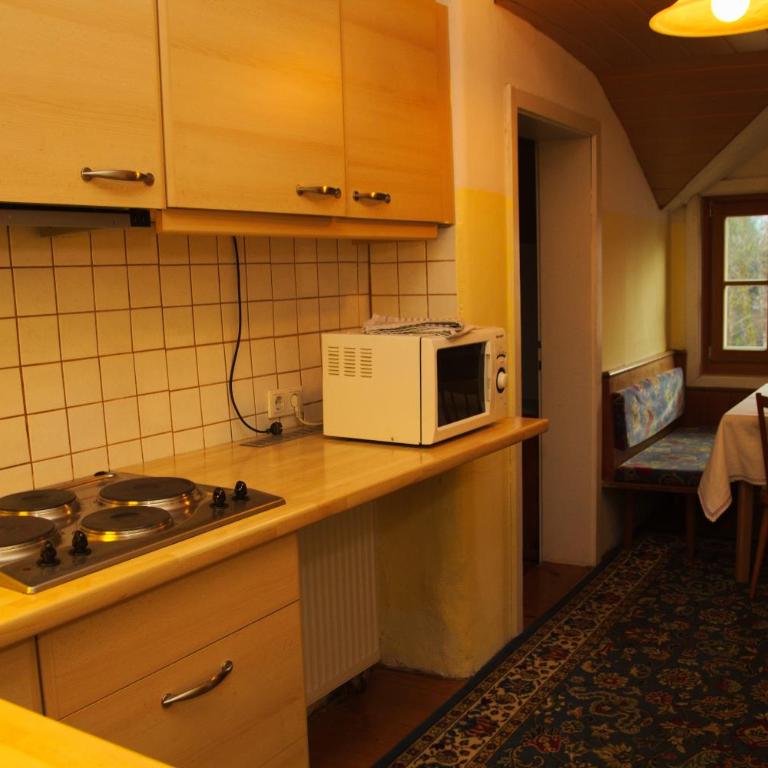Pension Eckschlager - Doppelzimmer mit Balkon - 14