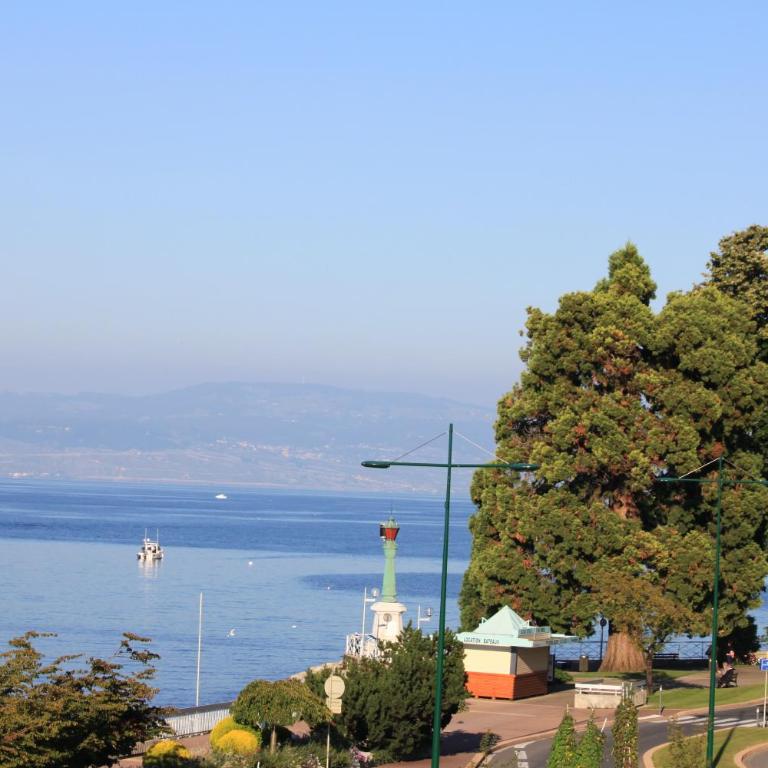 The Originals Boutique, Hôtel Alizé, Évian-les-Bains - Chambre Double avec Vue Partielle sur le Lac - 6