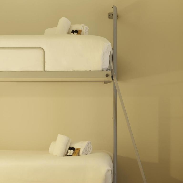 ICON Embassy - Habitación Cuádruple (4 adultos) - 5