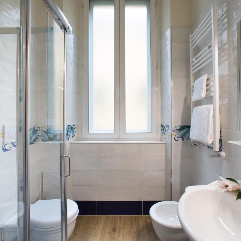 Hotel Montreal - Comfort Deluxe Double or Twin Room - 8