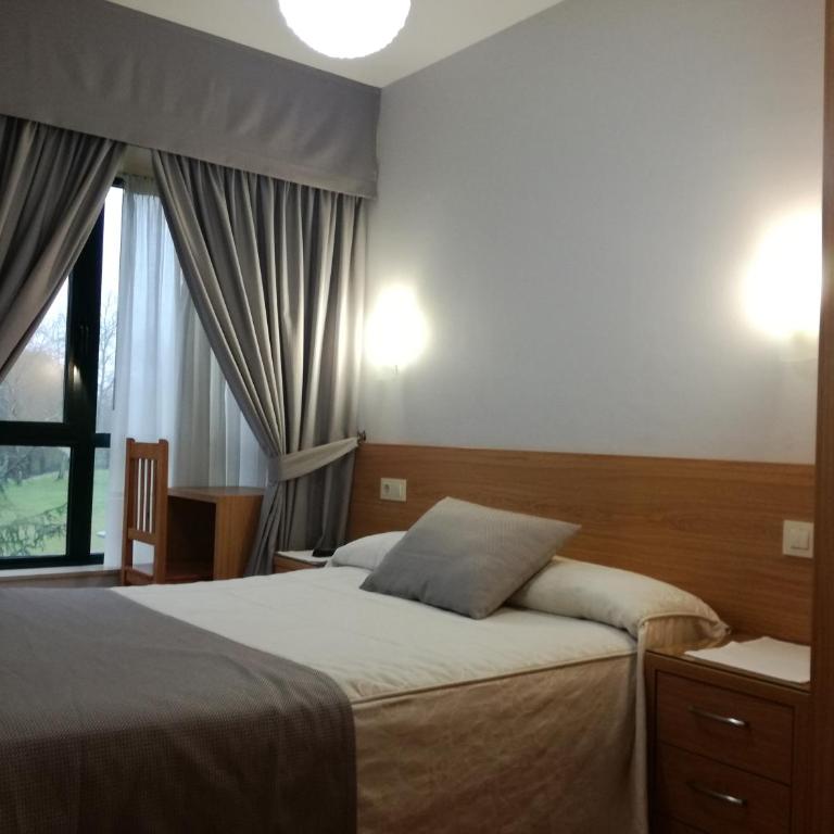 Hostal Pumar - Habitación Doble con baño privado externo - 2