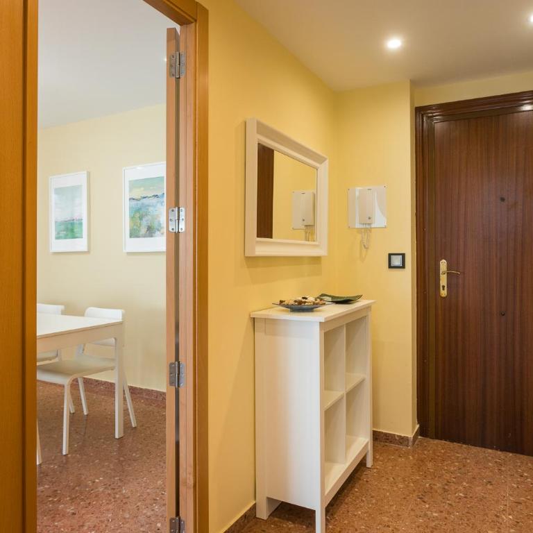 ApartUP Mestalla Home - Apartment - 24