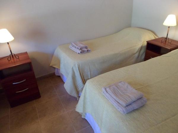 Hosteria Las Tinajas - Habitación Familiar con baño privado - 4
