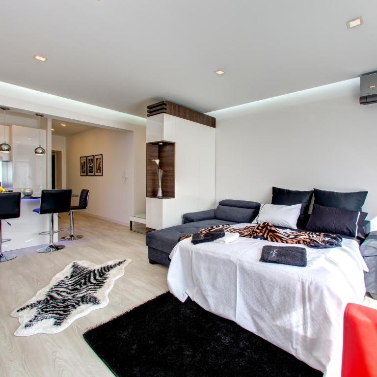 Luxury apartment CRYSTAL - Two-Bedroom Apartment - 9
