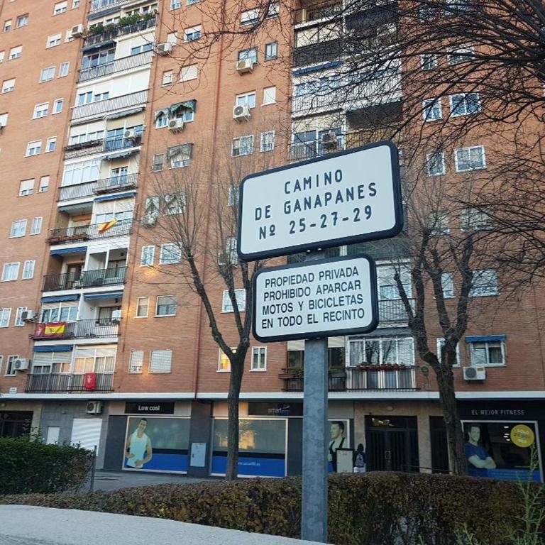 Cozy Studio Madrid - Metro Barrio del Pilar - Apartment - Ground Floor - 24