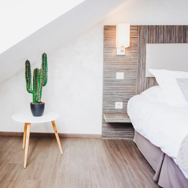 Les Olivades - Chambre Double ou Lits Jumeaux Standard - 1